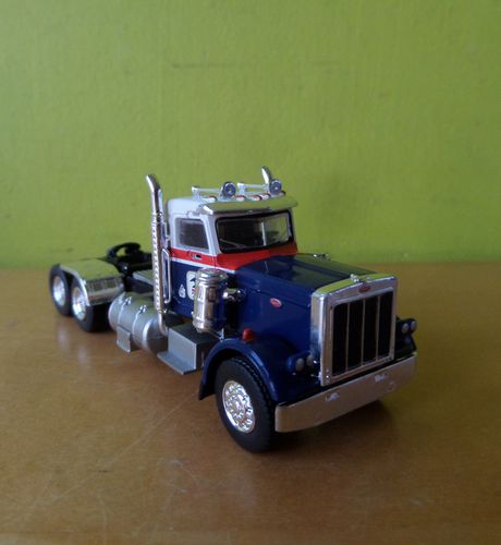 Brekina H0 85723 Peterbilt 359 "US mail"