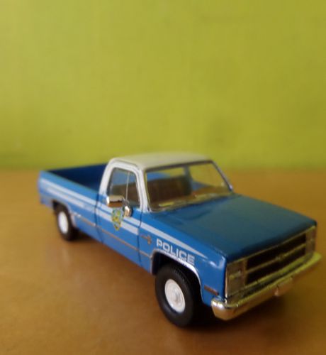Brekina H0 19654 Chevrolet C 20 NYPD