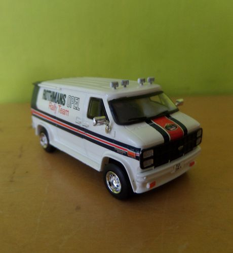 Brekina H0 18257 Chevrolet G20 GB Ralley team
