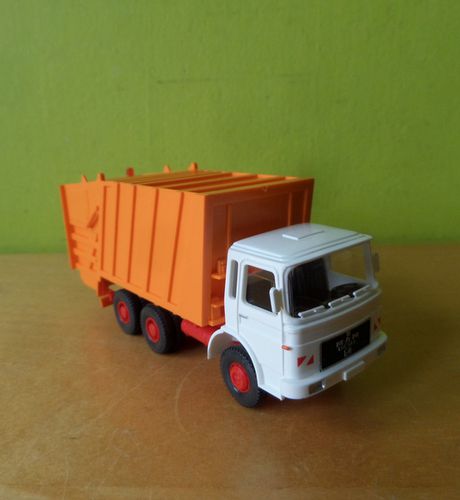 Wiking H0 63805 MAN vuilniswagen