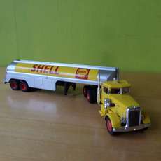 Brekina H0 85762 Peterbilt 281 "Shell"
