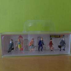 Faller H0 151626  Traplopende personen