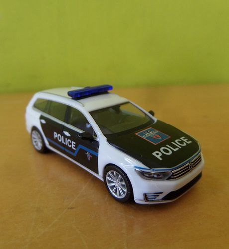 Herpa H0 99097 VW Passat variant Police