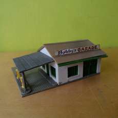 Pola N Bobby `s Garage