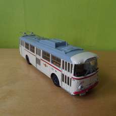 Brekina H0 61355 Skoda 9 Trolleybus