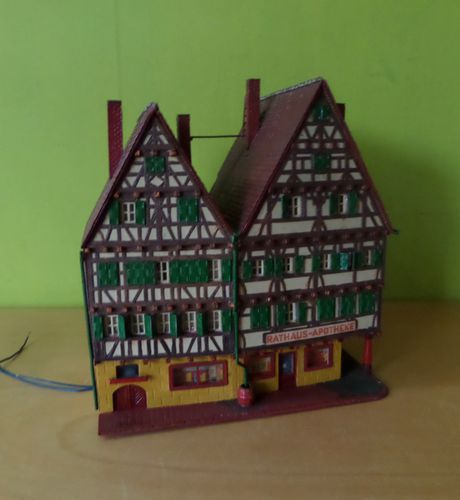 Kibri H0 Vakwerkhuizen "Apotheek"