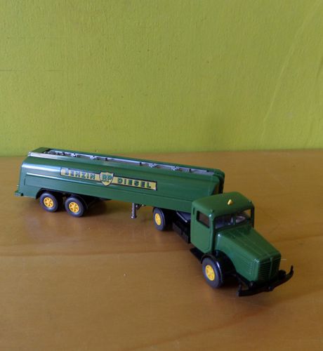 Wiking H0 26882 Bussing 8000 BP tankwagen