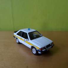 PCX H0 870789 Ford Escort MK3  XR3 i police GB