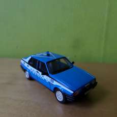 PCX H0 871158 Alfa 75  Polizia