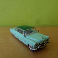 Brekina H0 18353 Cadillac Feedwood mint groen