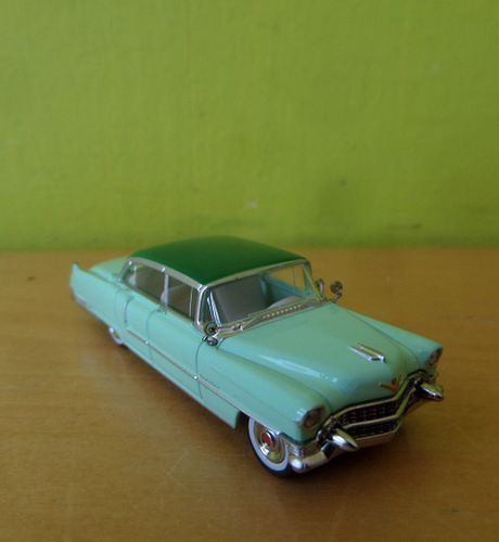Brekina H0 18353 Cadillac Feedwood mint groen