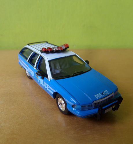 PCX H0 870452 Chevrolet Caprice Station NYPD