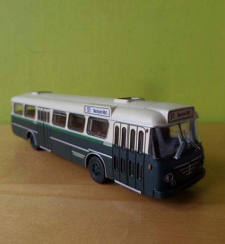 Brekina H0 59362 Bussing Senator "Bogestra"