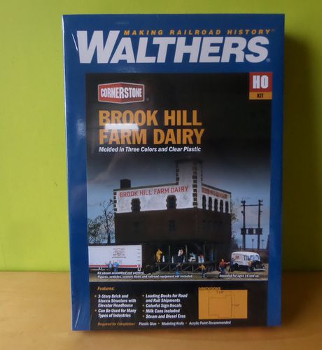 Walthers H0 3010 Brookhill Melk fabriek