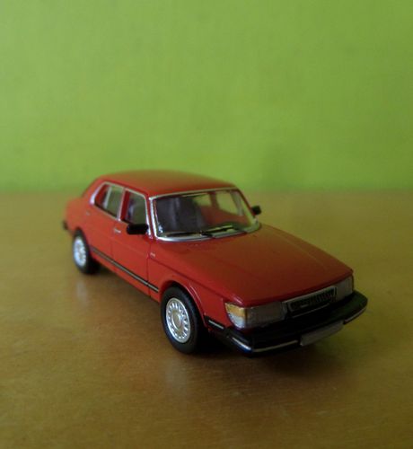PCX H0 870756 Saab 900 rood