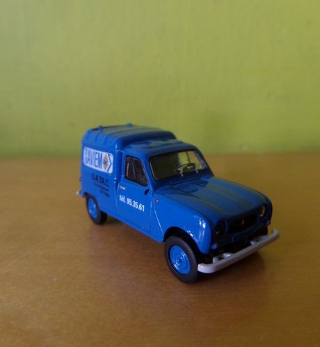 Brekina H0 14757 Renault 4 Fourgonette "Saviem"