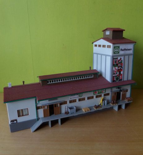 Kibri H0 Raiffaisen gebouw