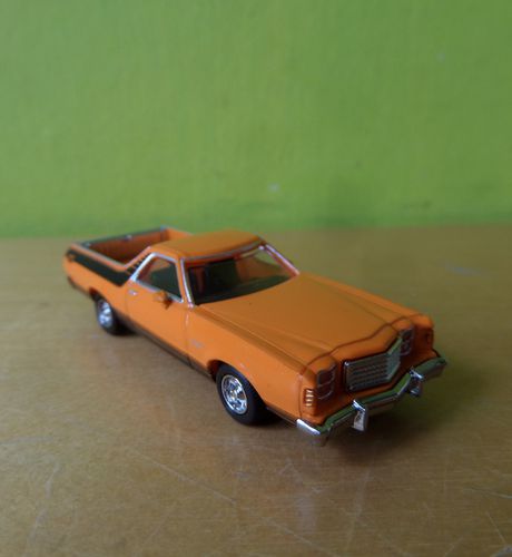 Brekina H0 18227 Ford Ranchero GT oranje