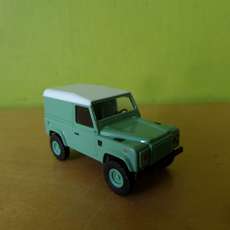 Busch H0 54352 Landrover Defender groen