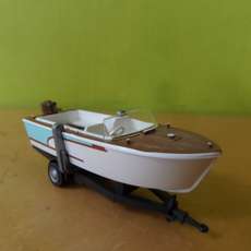 Wiking H0 09504 Riva boot op aanhanger
