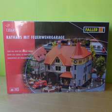 Faller H0 130649 Raadhuis met brandweer