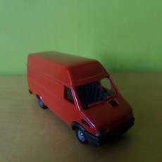 Busch H0 89114 Iveco Daily rood