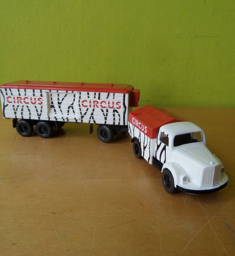 Wiking H0 49204 MB L 3500 Circus wagen