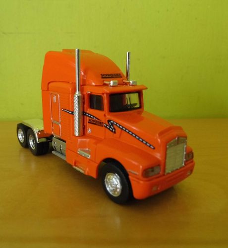 Brekina H0 85931 Kenworth T 600