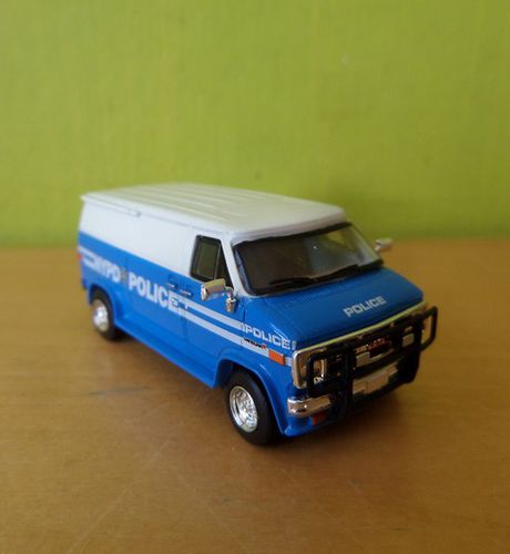 Brekina H0 18261 GMC Vendura NYPD