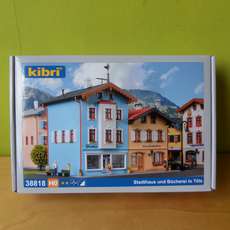 Kibri H0 38818 Zwitserse stadshuizen in Tolz