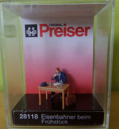 Preiser H0 28118 Ontbijtende spoormedewerker