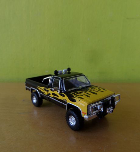 Brekina H0 19693 Chevrolet C 10 "Flames"