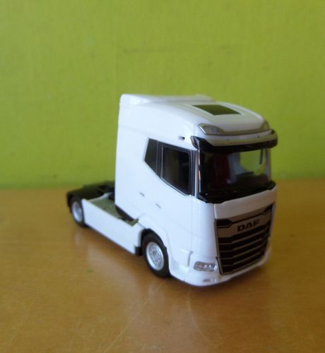 Herpa H0 320894 DAF XG facelift wit