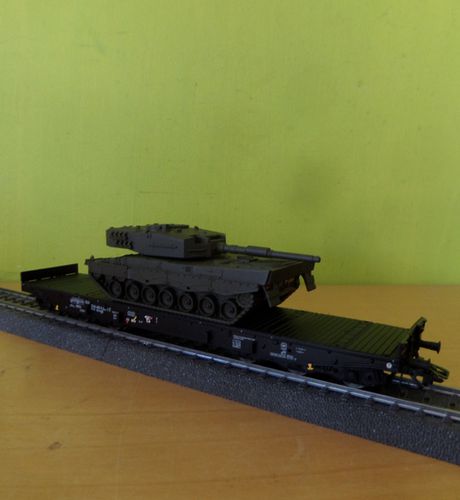 Marklin MFOR  H0 48717 NS Wagon met Leopard tank
