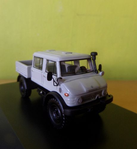 BOS H0 87318 Unimog U 416 DoKa grijs