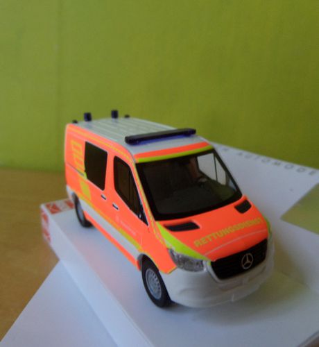 Busch H0 53468 MB Sprinter brandweer