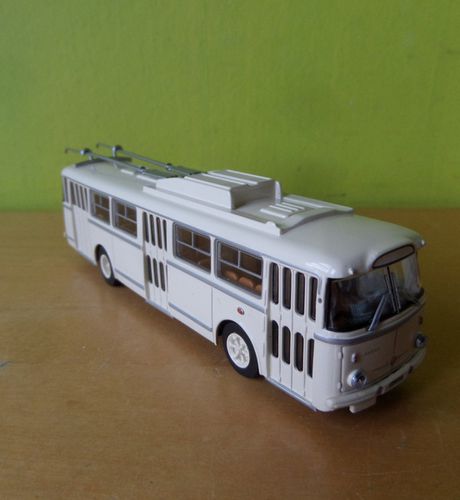 Brekina H0 61350 Skoda 9 Trolleybus