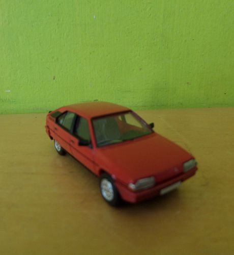 PCX H0 870717 Citroen BX rood