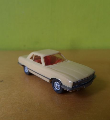 Wiking H0 22404 Mercedes220 S