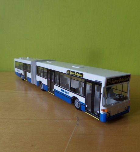 Rietze H0 76433 MB 0405 Bus GVB