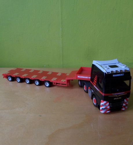 Herpa H0 316934 MAN TGX 6x2 "Mammoet"