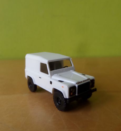 Busch H0 54351  Landrover Defender wit