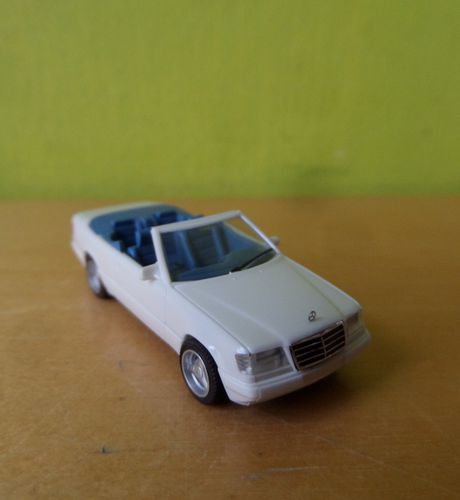 Herpa H0 420990 Mercedes 320 CE Cabrio