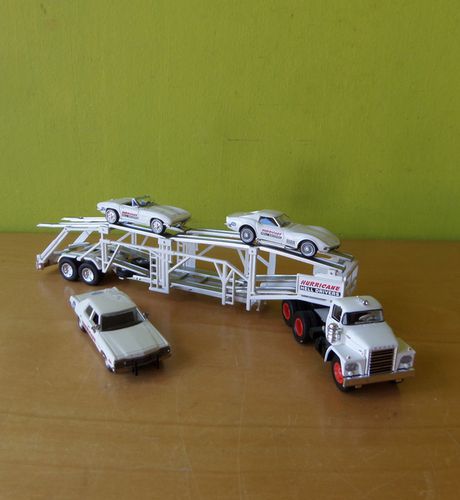 Brekina H0 90500 Dodge Auto transporter "Hurricane"