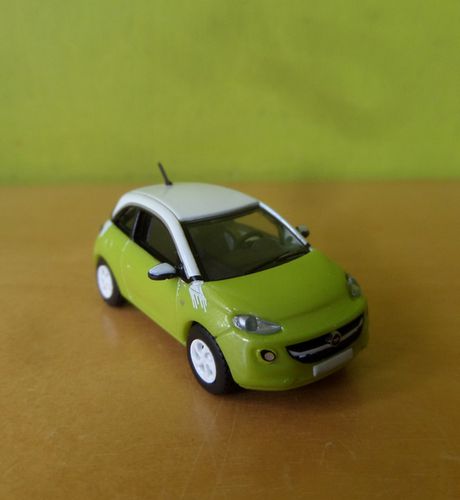 PCX H0 870382 Opel Adam