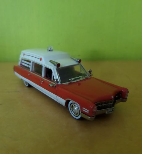 Brekina H0 19776 Cadillac Miller Meteor