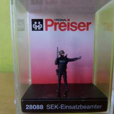 Preiser H0 28088 SEK politie