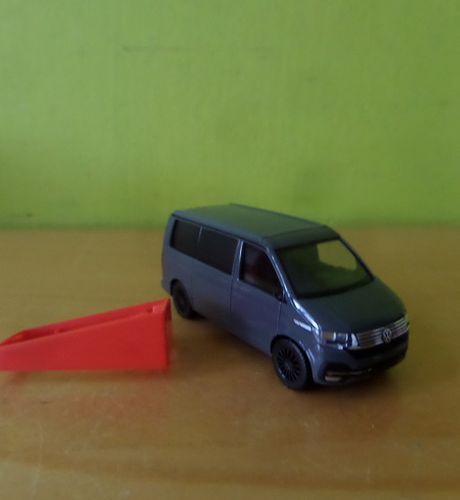 Herpa H0 96805 VW T 6 California grijs