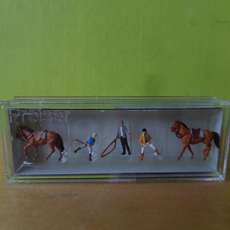 Preiser N 79185 Op de manege