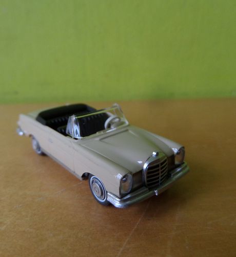 Wiking H0 15304 Mercedes 280SE